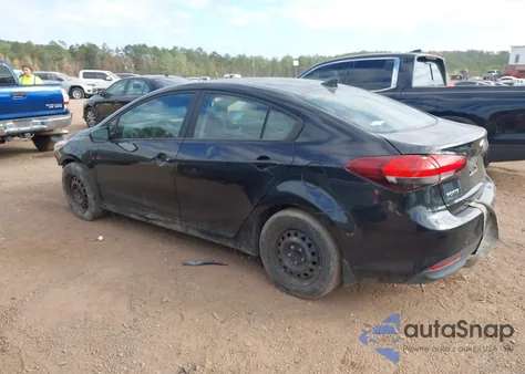 2017 Kia Forte Lx z USA, uszkodzony, nr VIN 3KPFK4A77HE062425